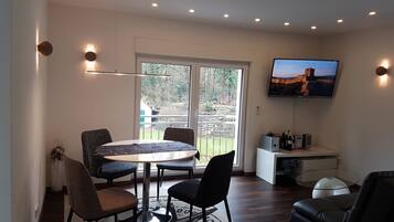 Superior Studio, 1 Queen Bed with Sofa bed (incl. end cleaning fee €35) | Living area
