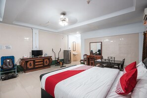 Phòng Suite Deluxe, 1 giường đôi | Quang cảnh từ phòng