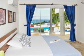 Villa, 5 Bedrooms | Desk, bed sheets - Villa Pirlanta 5 (Kas)