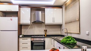 Villa, 5 Bedrooms | Private kitchenette - Villa Pirlanta 5 (Kas)