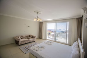 Villa, 5 Bedrooms | 5 bedrooms, bed sheets - Villa Reben (Kas)