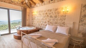 Villa, 3 Bedrooms | 3 bedrooms, desk, bed sheets - Villa Titan (Kas)