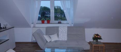 Leilighet – comfort, 1 soverom (incl. end cleaning fee €40) | Oppholdsområde | Flatskjerm-TV