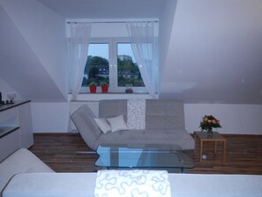 Comfort Apartment, 1 Bedroom (incl. end cleaning fee €40) | Living area | Flat-screen TV