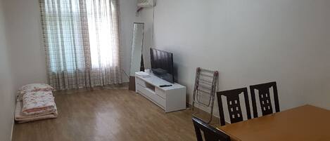 Double Room (12 PY) | Free WiFi
