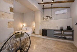 Superior Double Room (2nd Floor) | Desk, soundproofing, iron/ironing board, free WiFi - Cretan Berry Sarpaki (Chania)