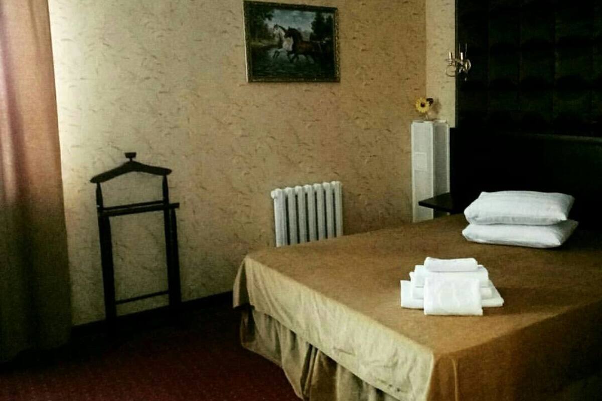 Suite | In-room safe, desk, soundproofing, iron/ironing board (on request)