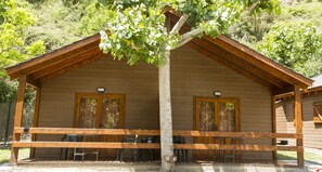 Porch - Bungalows l'Orri del Pallars (Soriguera)