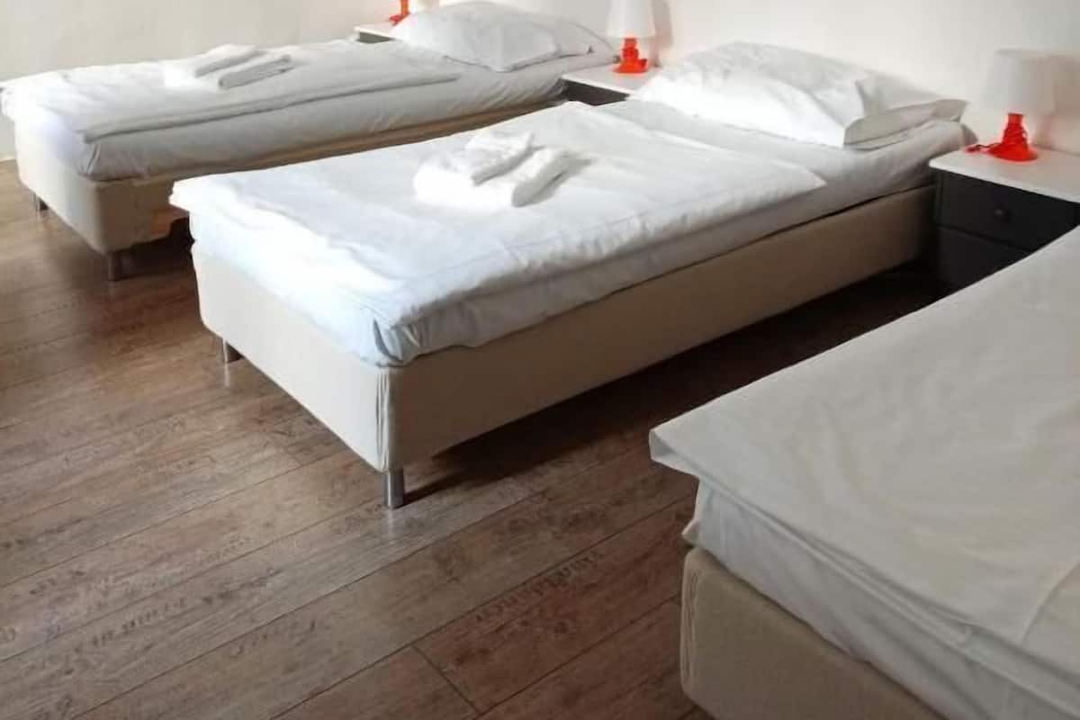 2 slaapkamers, een kluis op de kamer, gratis wifi, beddengoed