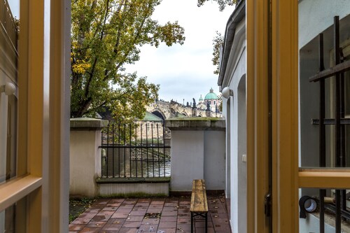 Charles Bridge Economic Hostel