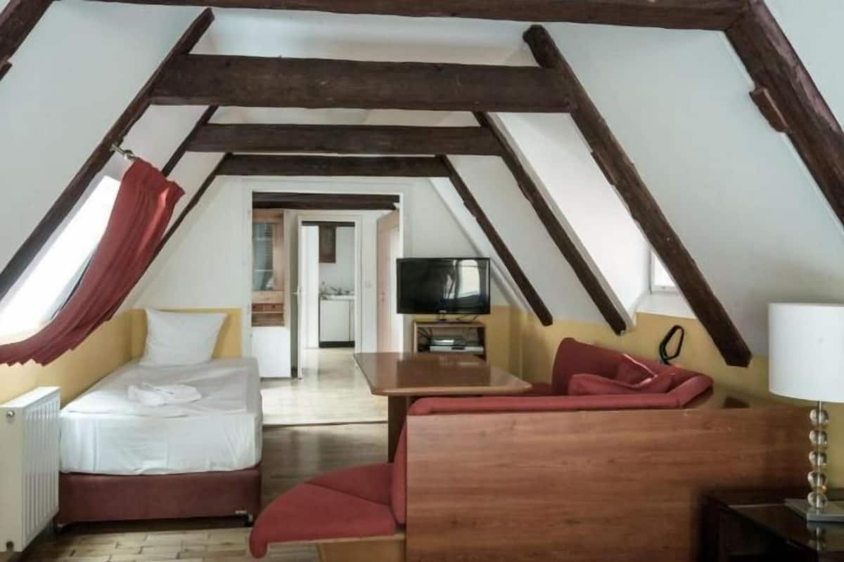 2 slaapkamers, een kluis op de kamer, gratis wifi, beddengoed