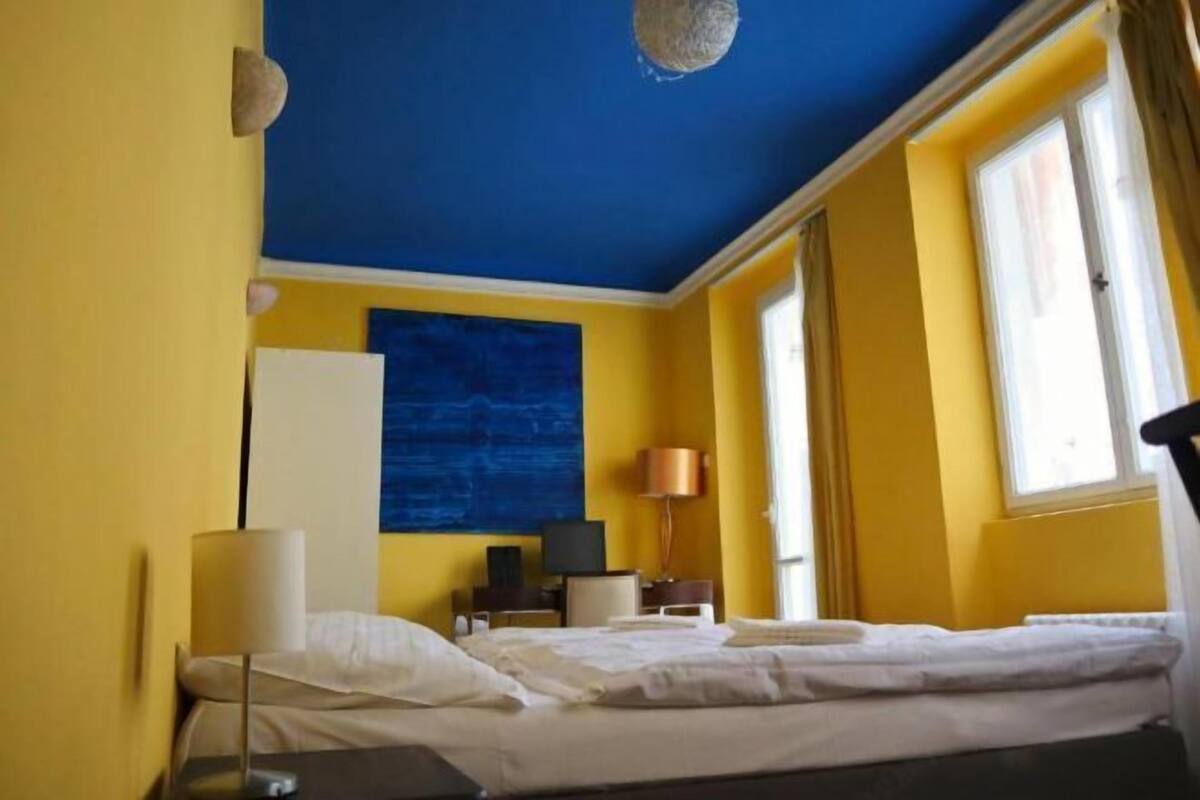2 slaapkamers, een kluis op de kamer, gratis wifi, beddengoed