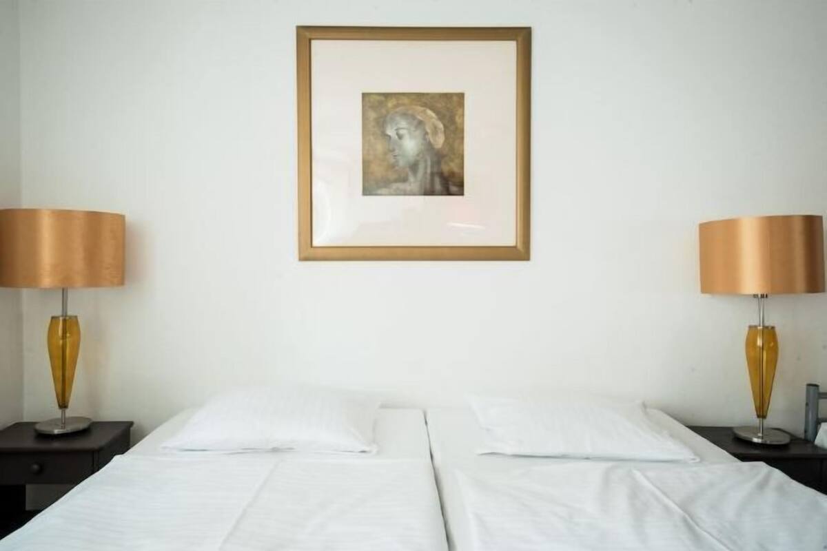 2 slaapkamers, een kluis op de kamer, gratis wifi, beddengoed