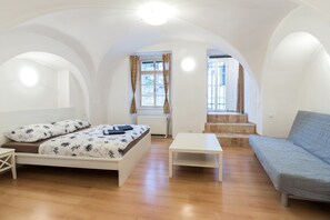 Coffres-forts dans les chambres, Wi-Fi gratuit, draps fournis