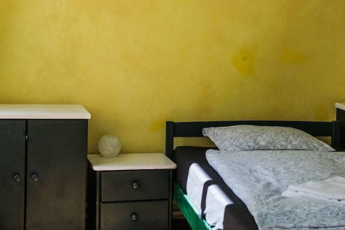 2 slaapkamers, een kluis op de kamer, gratis wifi, beddengoed