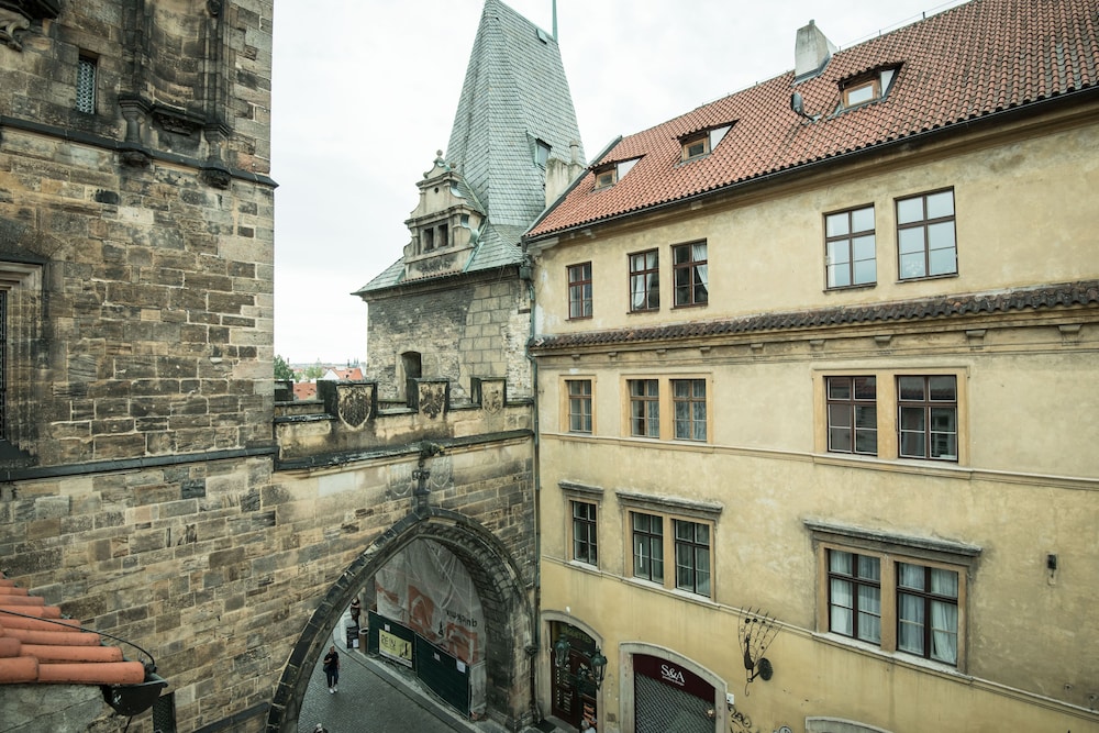 Charles Bridge Economic Hostel photo 3