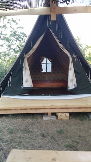 Comfort Tent, Garden View | Bed sheets, wheelchair access - Darwin Agricamping Bungalow (Otranto)