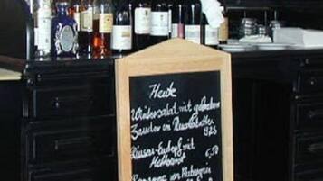 Bar (in der Unterkunft)
