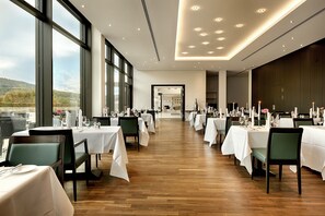 Breakfast and dinner served - Hotel Kloster Haydau (Morschen)