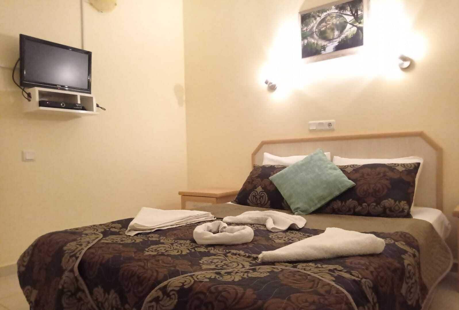 comfort suite | in-room safe, free wifi, bed sheets