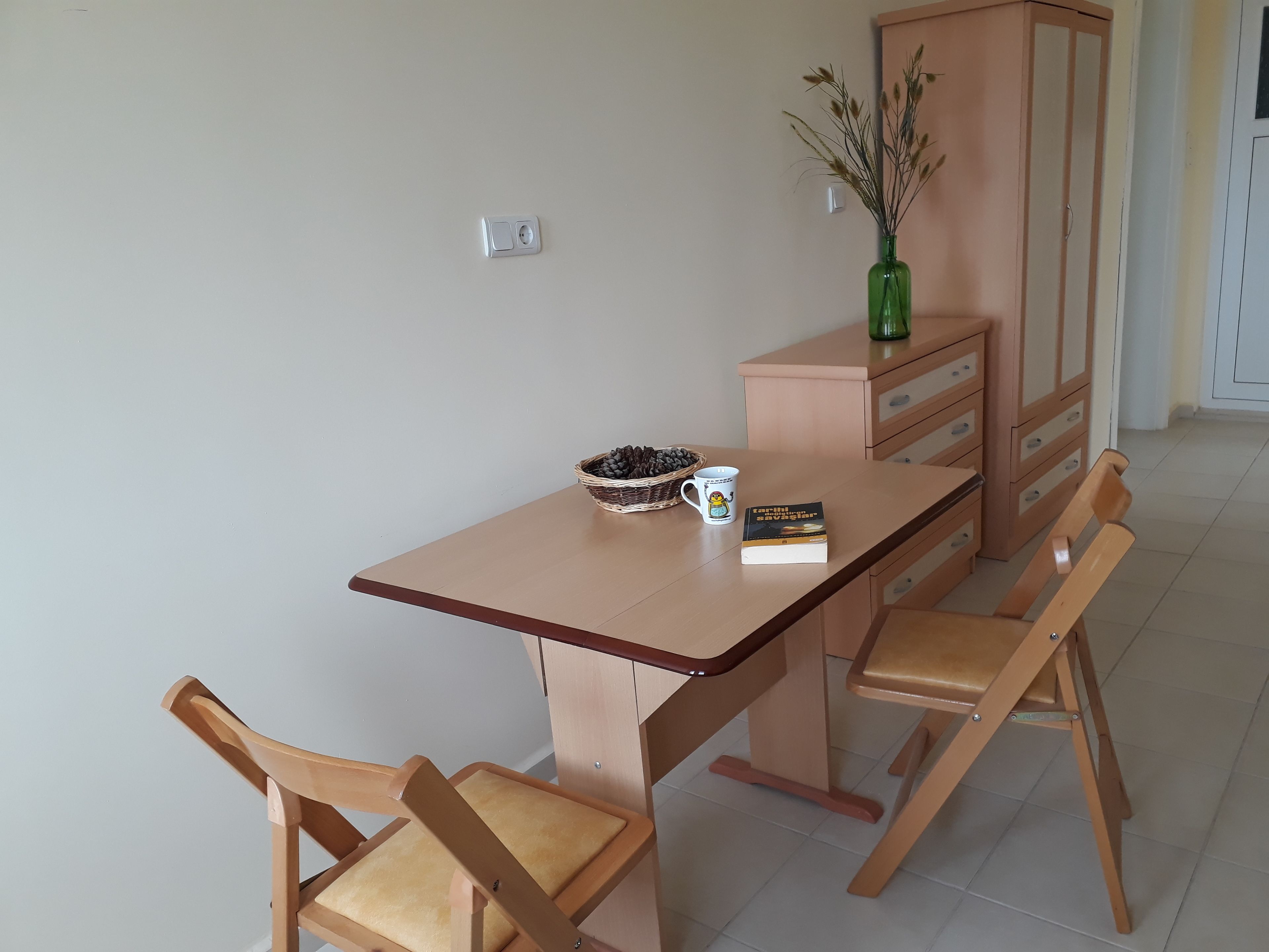 comfort suite | in-room dining