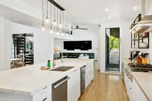 Fridge, microwave, oven, stovetop - SWSS Modern Compound: Guests Love It! Private Pool Hot Tub Putting Green (Scottsdale)