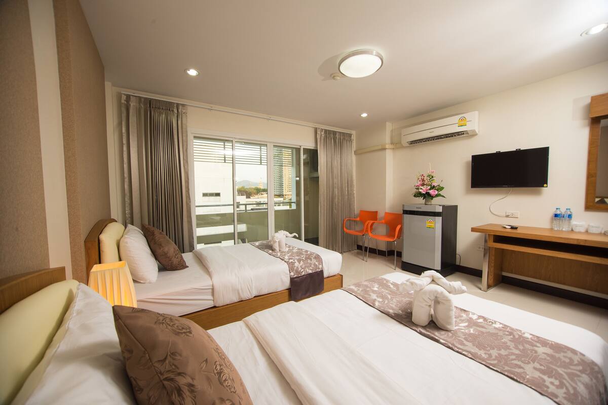 standard room, 2 single beds | desk, free wifi