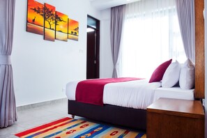 In-room safe, individually decorated, individually furnished, desk - L'Aziz Suites (Nairobi)