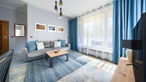 Apartment (216) | Living area | Flat-screen TV