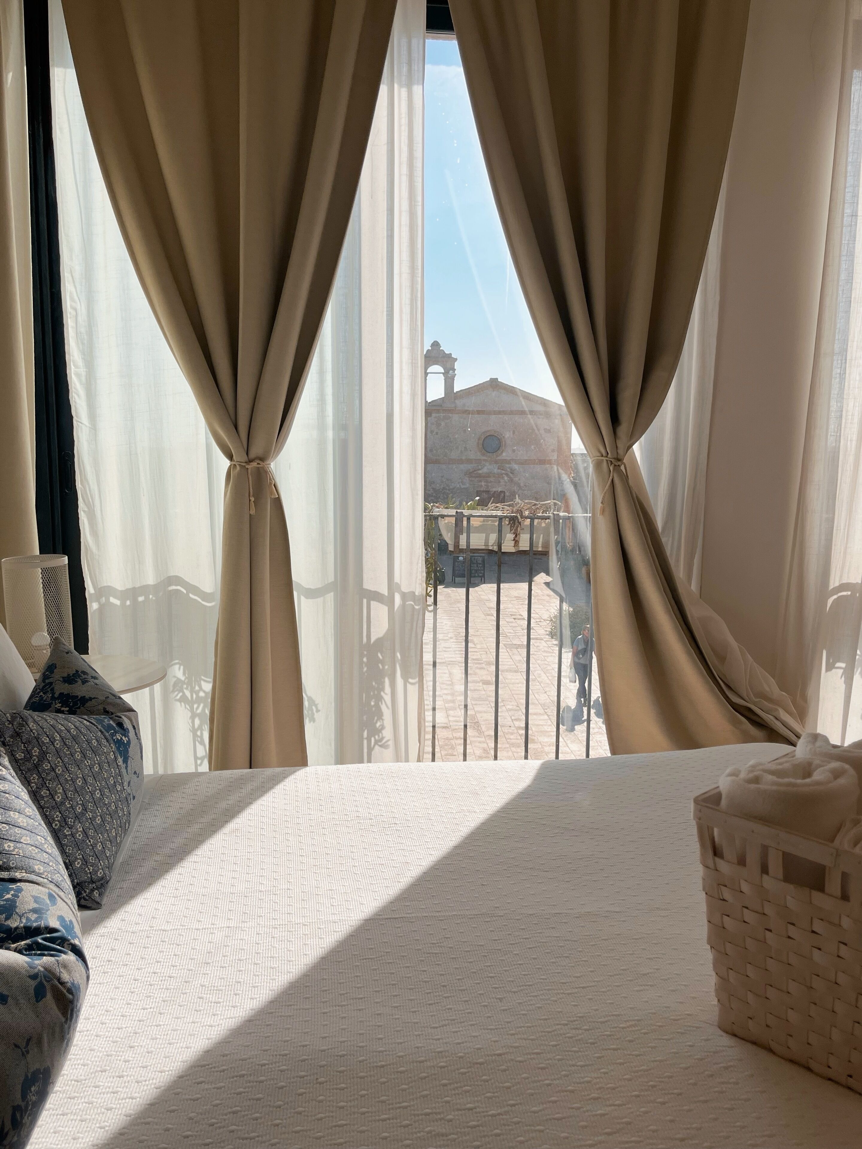 Habitación doble superior, vistas al mar | Escritorio, cortinas opacas, wifi gratis y ropa de cama