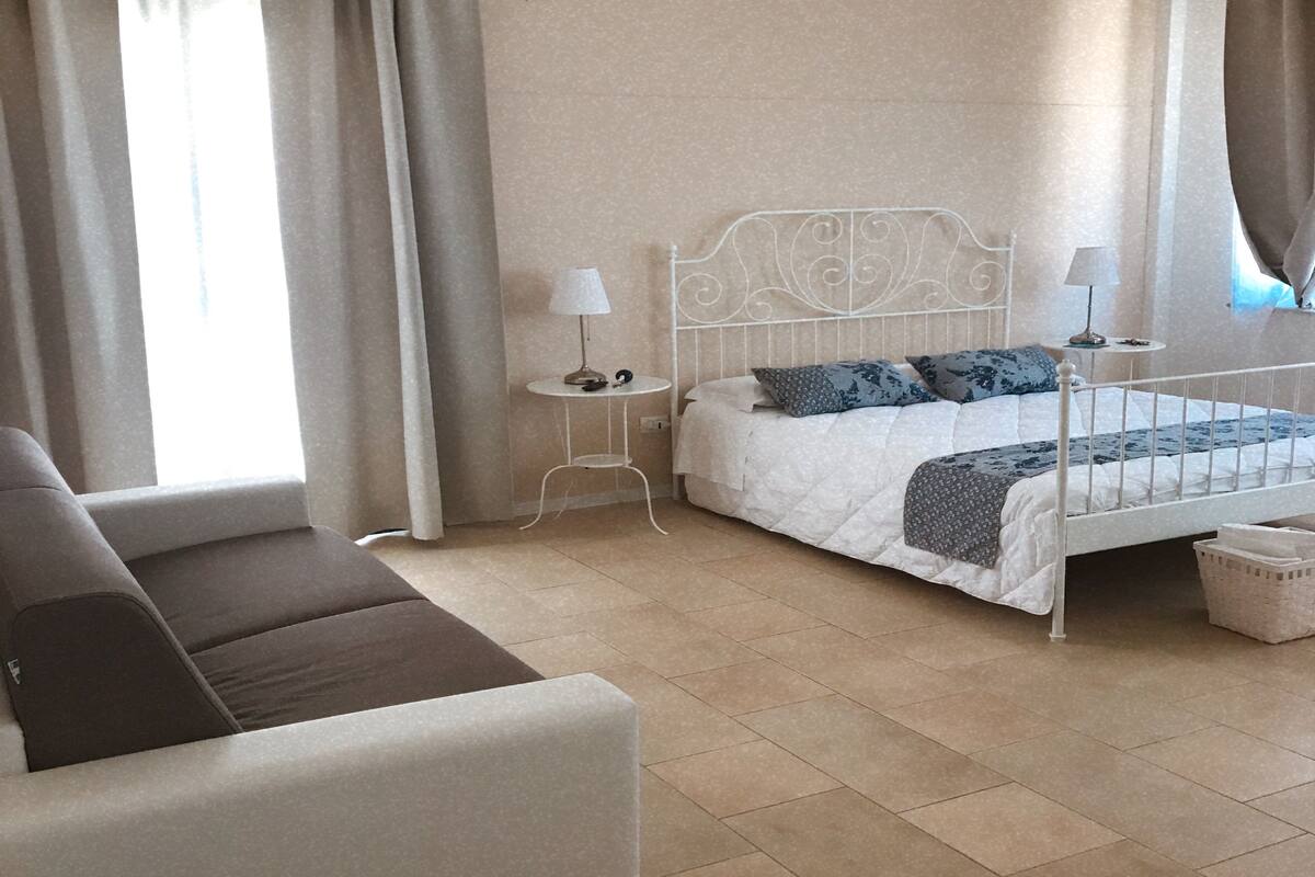 Superior kamer, 1 twee- of 2 eenpersoonsbedden, 1 queensize bed, niet-roken, uitzicht op zee | Een bureau, verduisterende gordijnen, gratis wifi, beddengoed