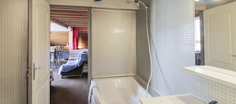 Homerez - Wohnung in Échenans mit Parkplatz