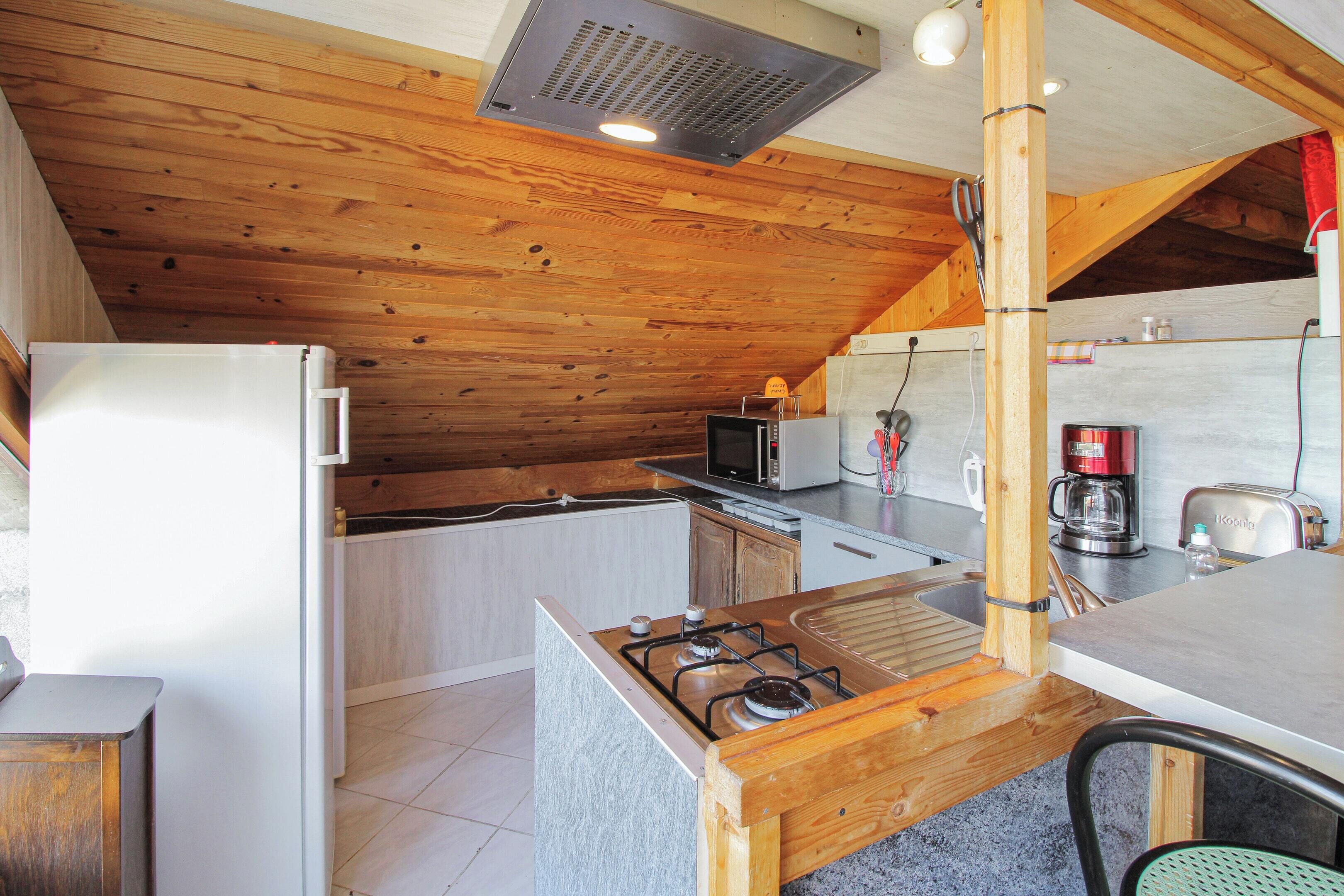 Réfrigérateur, micro-ondes, four, lave-vaisselle