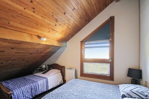 2 dormitorios, tabla de planchar con plancha, Internet