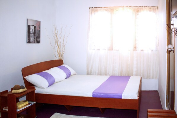 Standard Double Room - D'Villa Guest House (Jaffna)