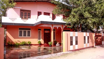 Bagian depan properti
