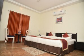 Executive Room, 1 Double Bed, Resort View | Free WiFi