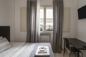 Chambre Double, salle de bains commune | Draps italiens Frette, literie de qualité supérieure