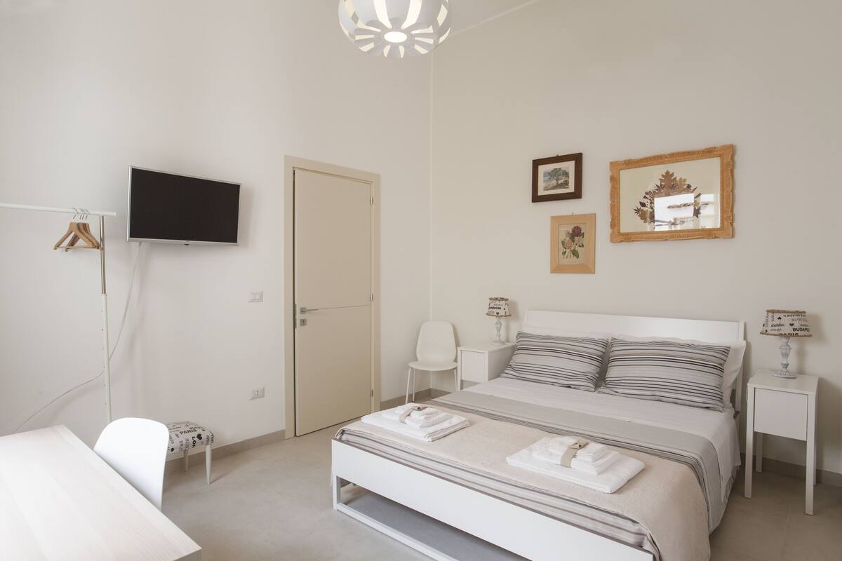 Habitación doble superior | Sábanas italianas Frette, ropa de cama de alta calidad y edredón