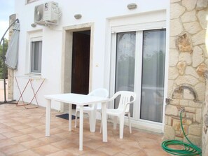 Deluxe Apartment, 2 Bedrooms, Garden View | Balcony view