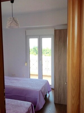 2 bedrooms, premium bedding, free WiFi, bed sheets