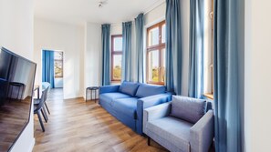 Apartment (21) | Wohnzimmer | Flachbildfernseher