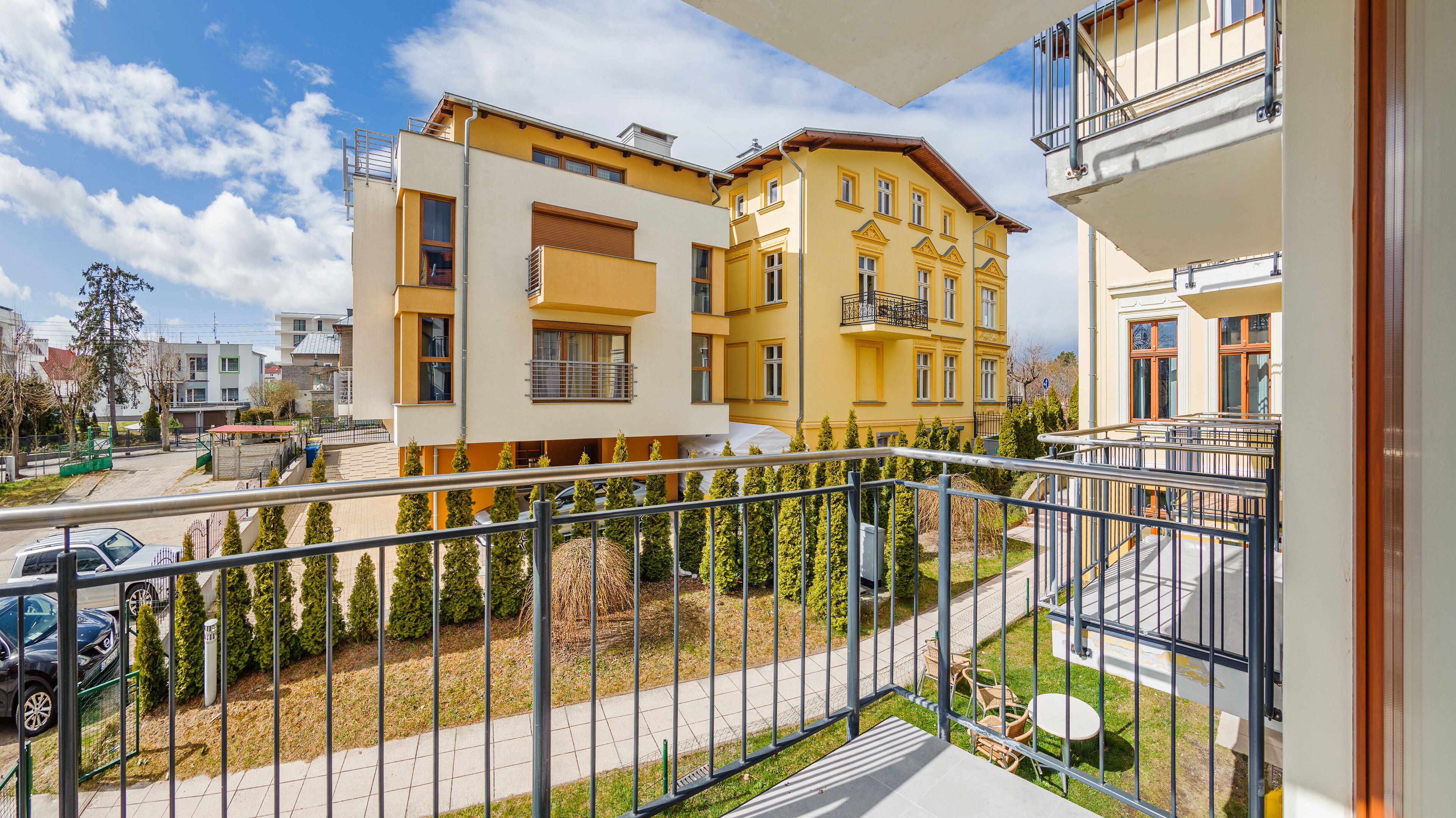Studio (10) | Balcony view