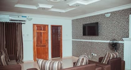 3 Bedroom Serviced Apartment. Maryland