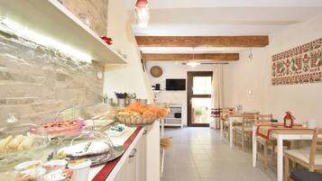 Tägliches inbegriffenes großes Frühstück