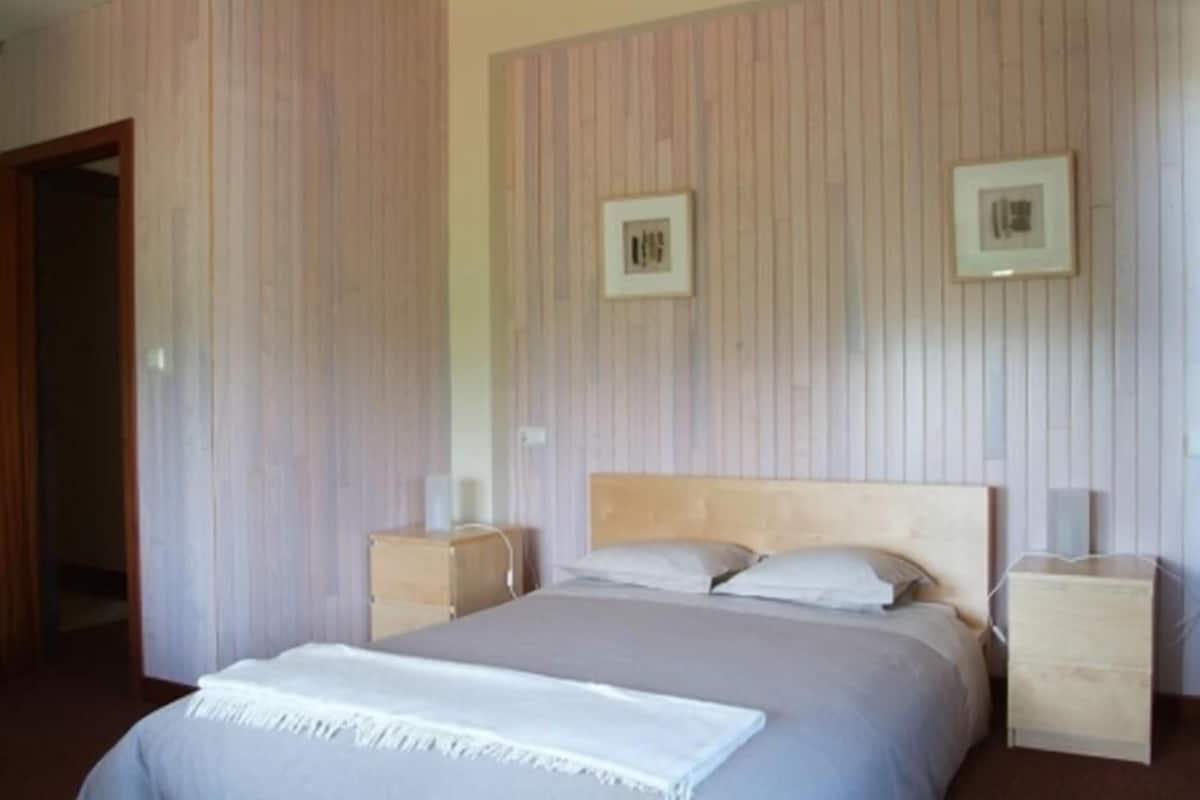 Double or Twin Room, Shared Bathroom | Individually decorated, individually furnished, free WiFi, bed sheets