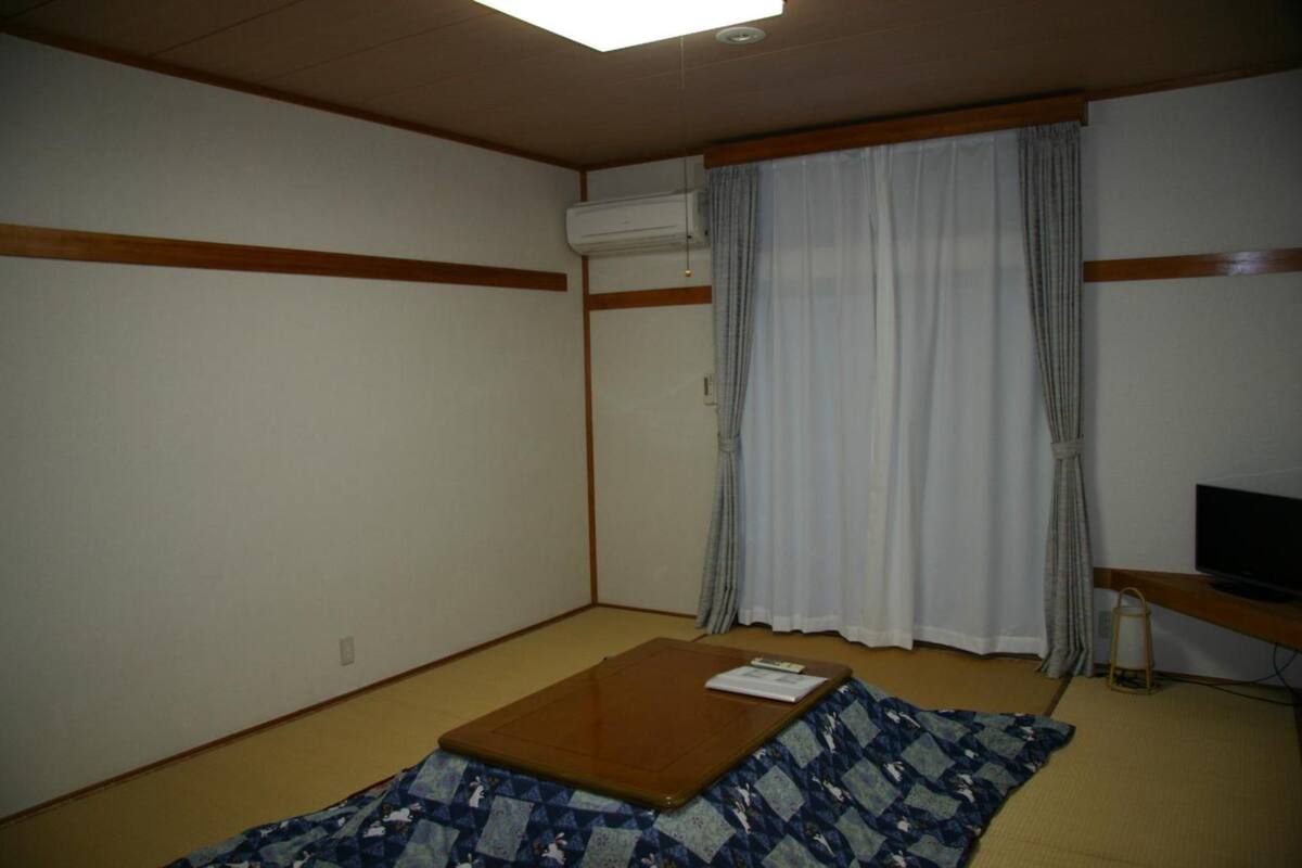 Japanese Style Room For 5 Guests
