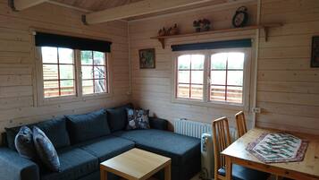 Cottage, 1 phòng ngủ, phòng tắm riêng | Màn/rèm cản sáng, nôi (giường cho trẻ sơ sinh) miễn phí