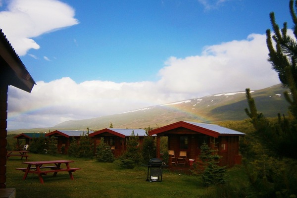 Cabin, Private Bathroom | Blackout drapes, free cribs/infant beds, free WiFi, bed sheets