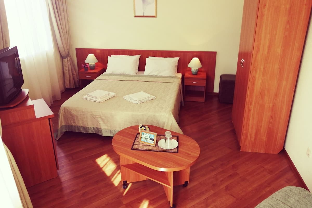 Family Room | Peti besi dalam bilik, seterika/papan seterika, Wi-fi percuma